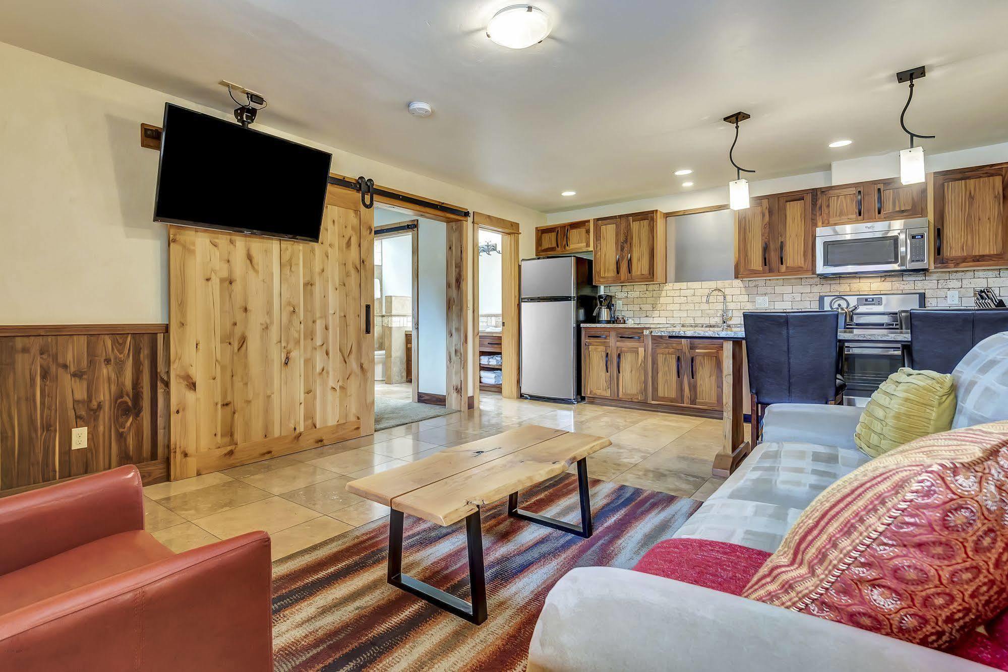 Wall Street Suites Bend Εξωτερικό φωτογραφία